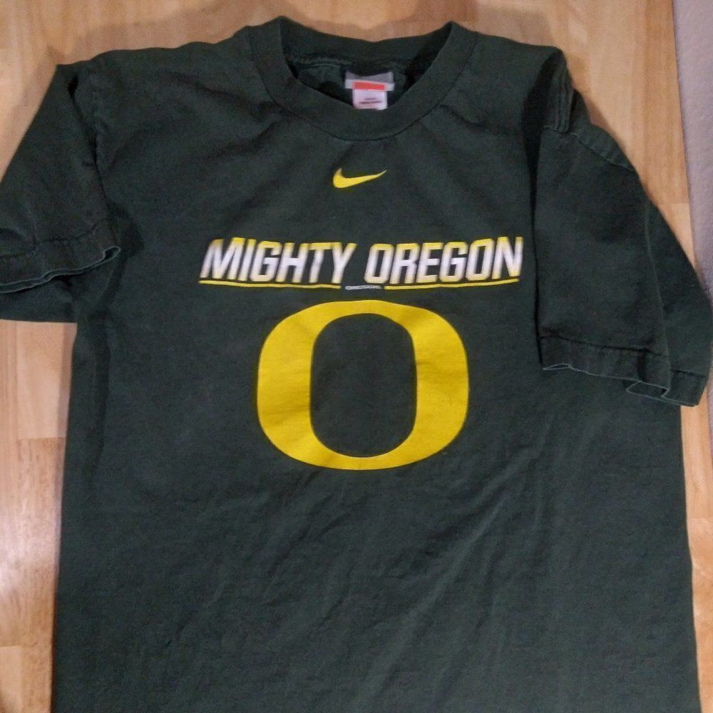 Vintage Nike Center Swoosh Mighty Oregon Ducks T-Shirt